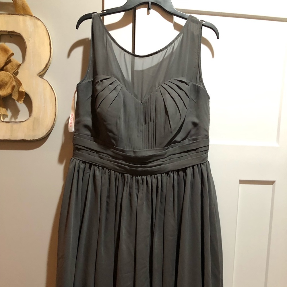 JJ’s house bridesmaid dress